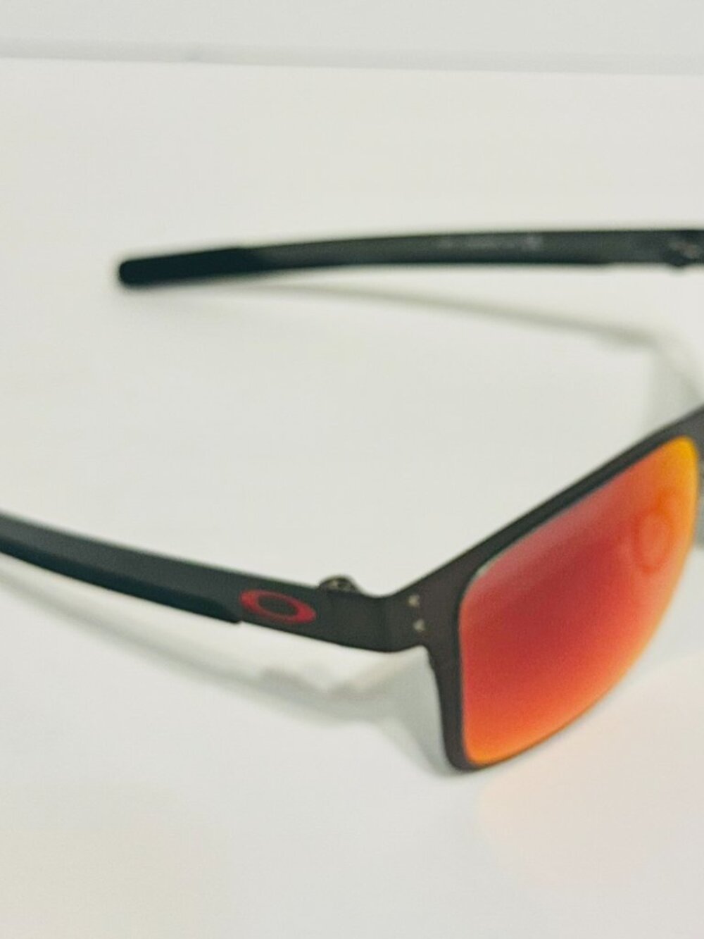 Oakley sunglasses - Picture 3 of 3